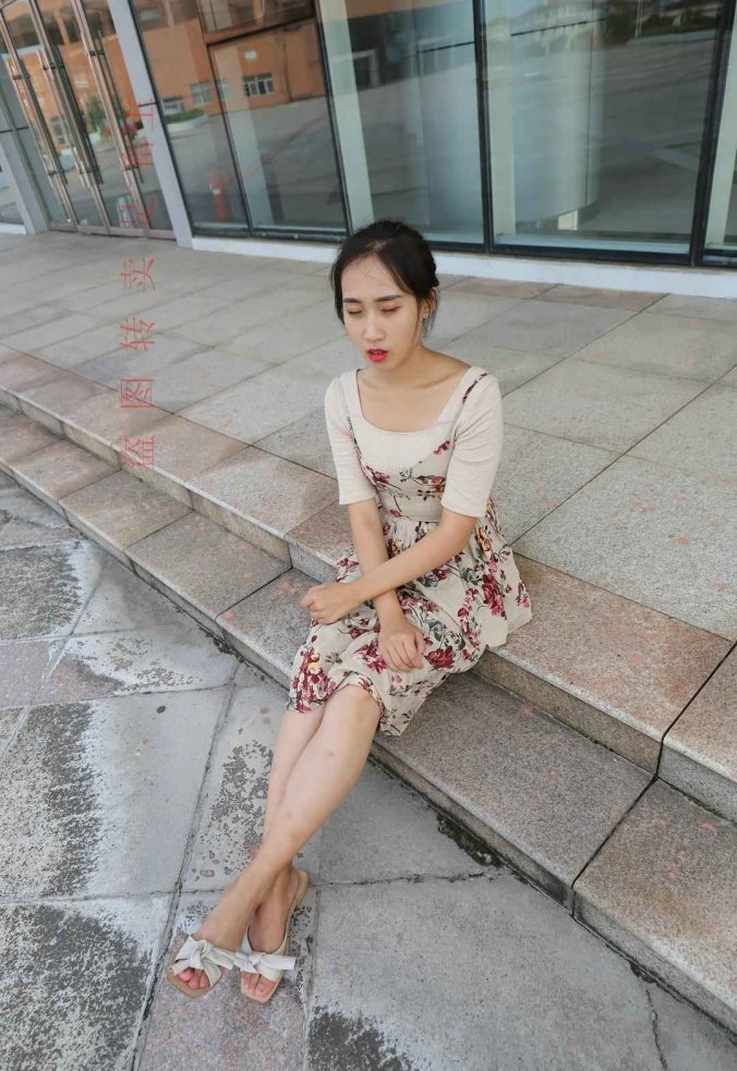妹纸在线写真图库分享  第 880 期[72P]