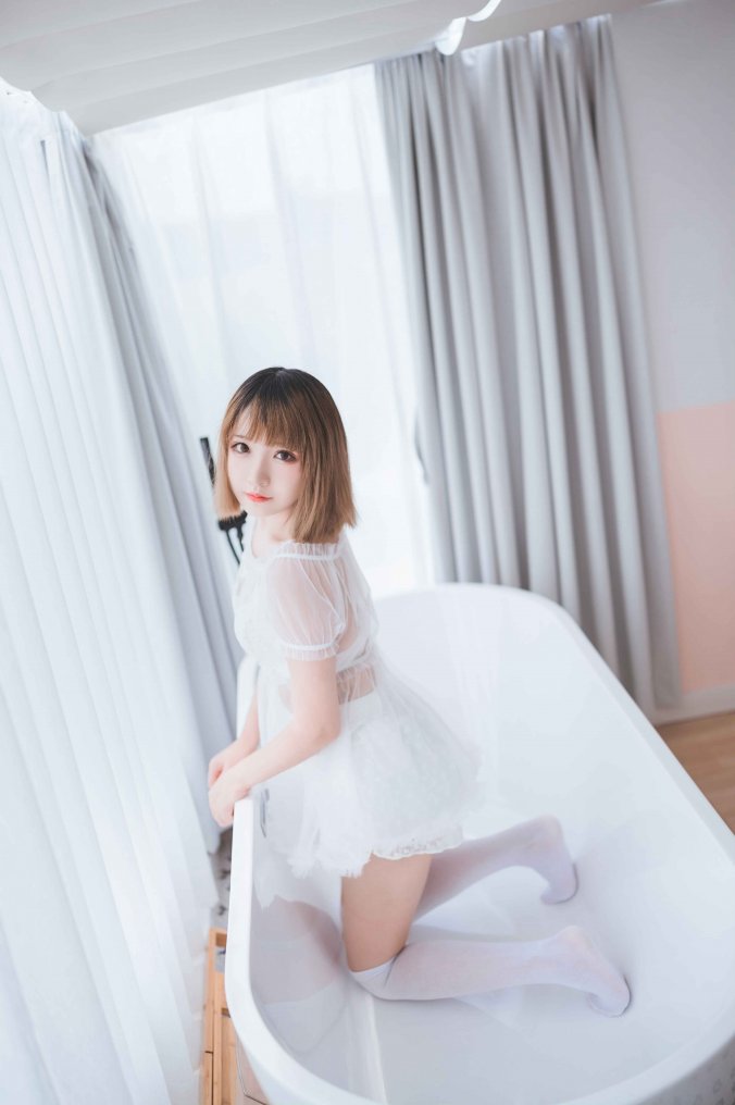 喵糖映画 VOL.025 半透浴室JK少女[42P]